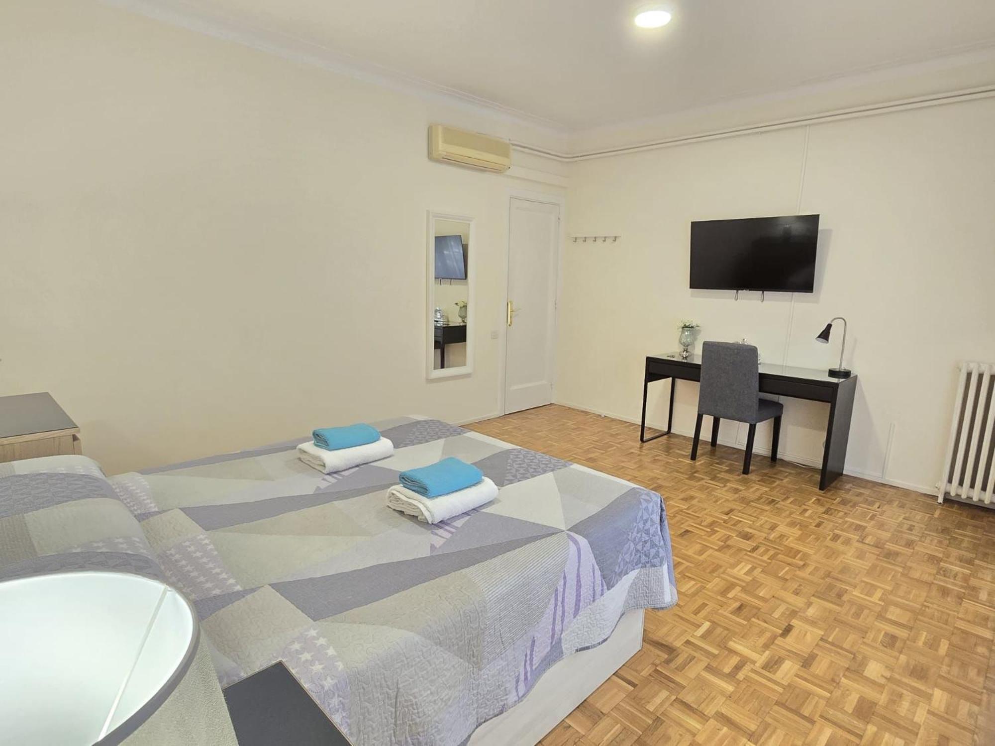 Rooms Villaroel Barcelona Zewnętrze zdjęcie